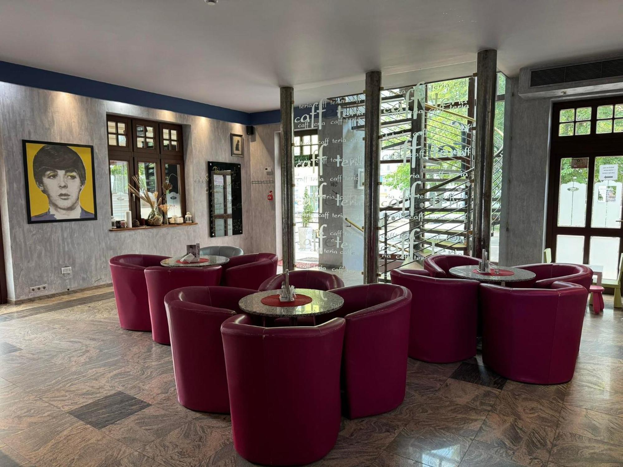 Hotel Palacyk Konin Kültér fotó