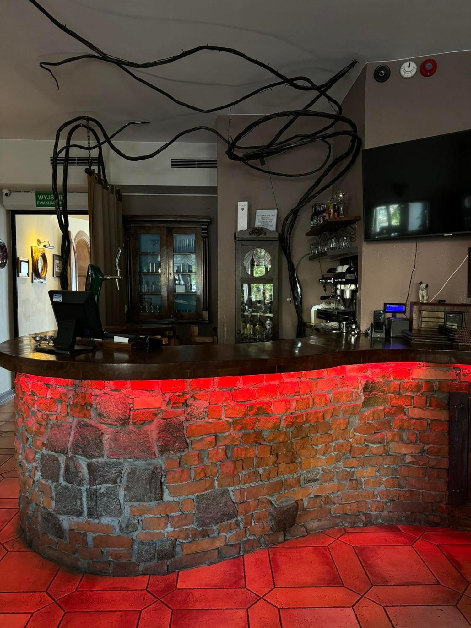 Hotel Palacyk Konin Kültér fotó